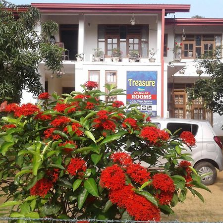 Treasure House Tourist Rest Hotell Anuradhapura Eksteriør bilde